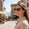 Slunecni bryle GUESS GU7870 83Z W lifestyle 001 web