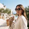 Slunecni bryle GUESS GF6201 52P W lifestyle 002 web